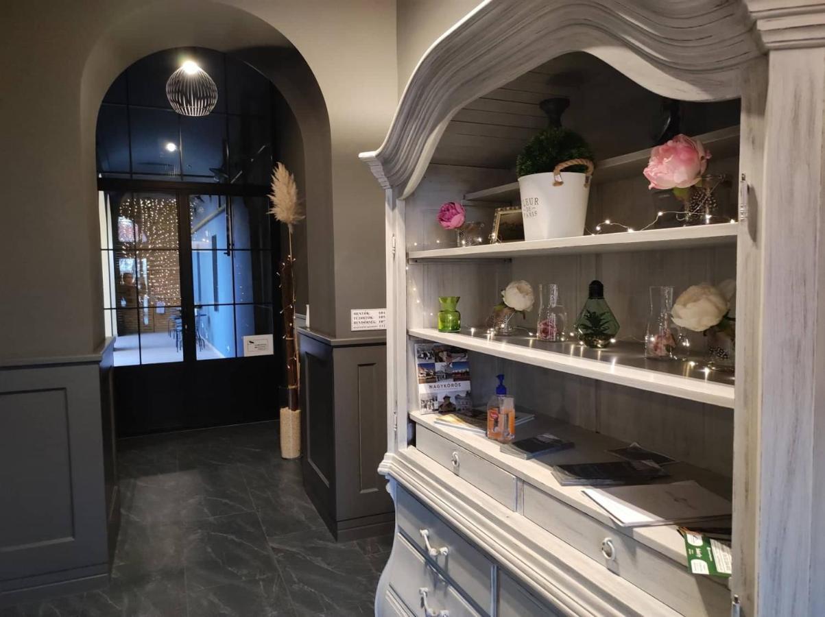 Deak Panzio Bed and Breakfast Nagykoros Εξωτερικό φωτογραφία